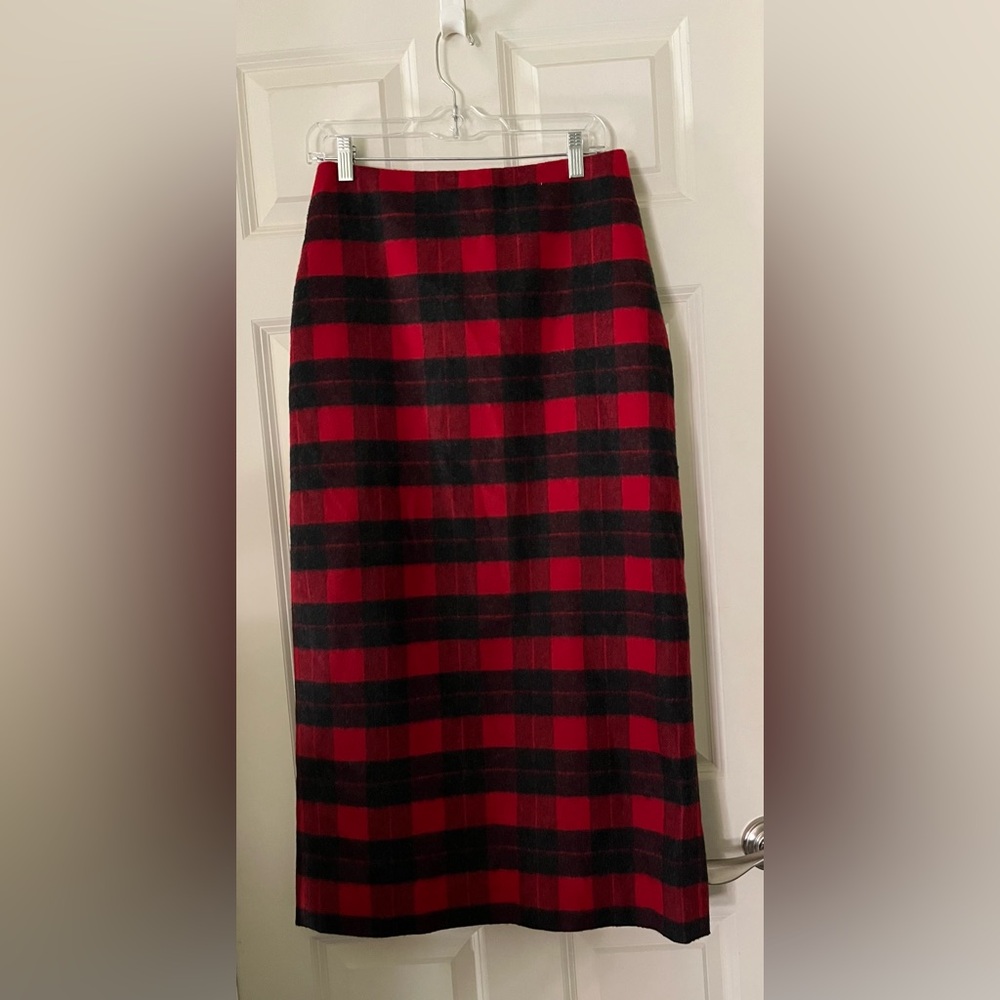 Nine & Co Buffalo Plaid Long Skirt Wool Blend Black & red classic holiday Size 8